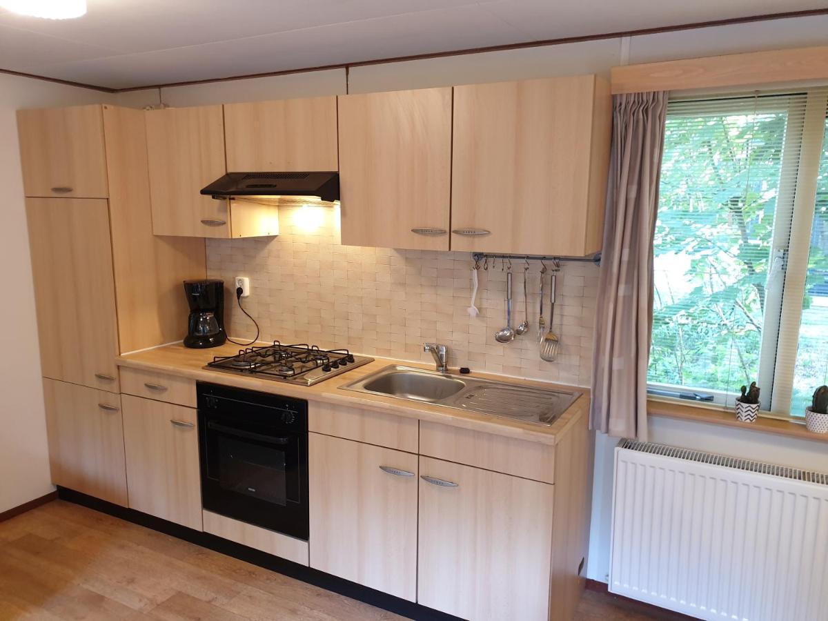 Вилла Sfeervolle Chalet Met Terras, H14 De Veldkamp, Epe, Voor 4 Personen Экстерьер фото